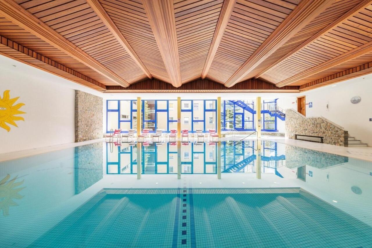 Appartement 42M2 Alpenschick Mit Balkon, Ausblick, Pool - E405 à Saint-Moritz Extérieur photo
